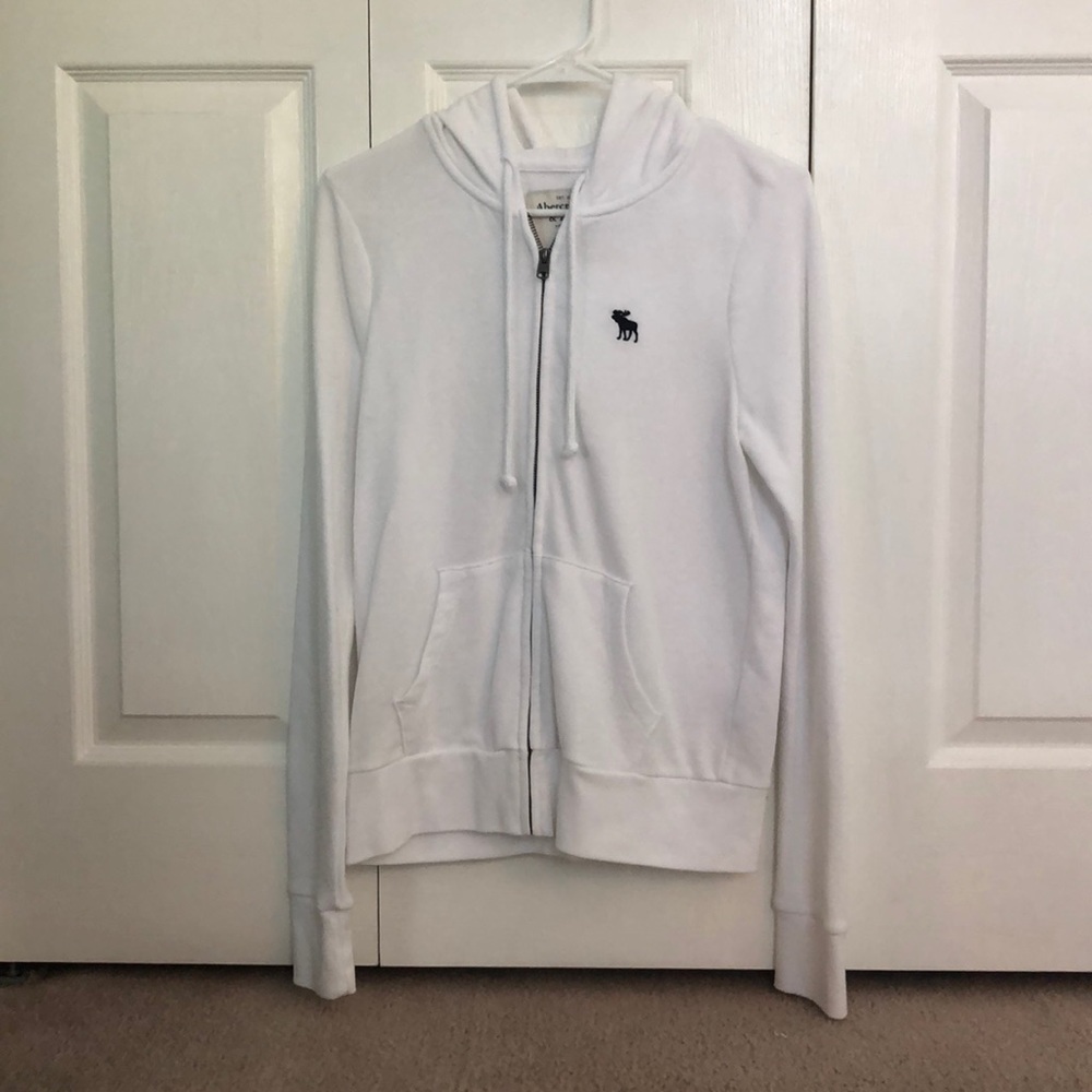 White Abercrombie and Fitch hoodie
